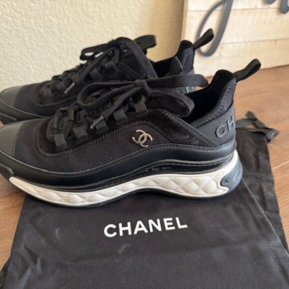 Chanel Interlocking CC Logo sneakers - Picture 4 of 5